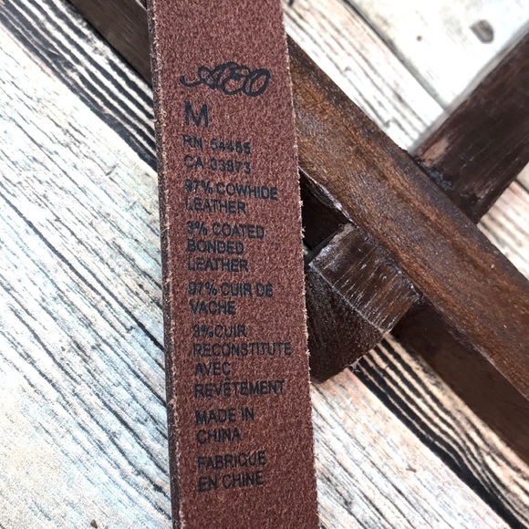 AEO Leather Belt Size Medium - Picture 5 of 7
